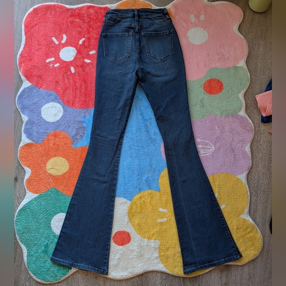 🖤 Blue Flare Jeans - Picture 3 of 4